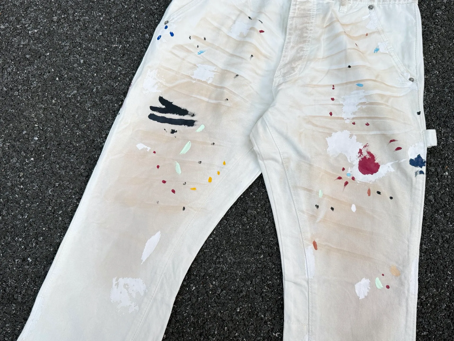P270💰GA05 GALLERY DEPT. Dirty touch, splashed ink, hand-painted graffiti, washed, distressed, damaged, micro-flared casual overalls. Code number: 28 30 32 34 36